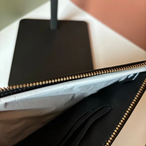 KATE SPADE Lucy Spade Flower Medium L-Zip Wristlet Clutch - Picture 3 of 3